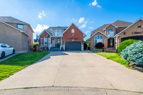 3 Haskins Crt, Hamilton, ON, L8K6R1 | Card Image
