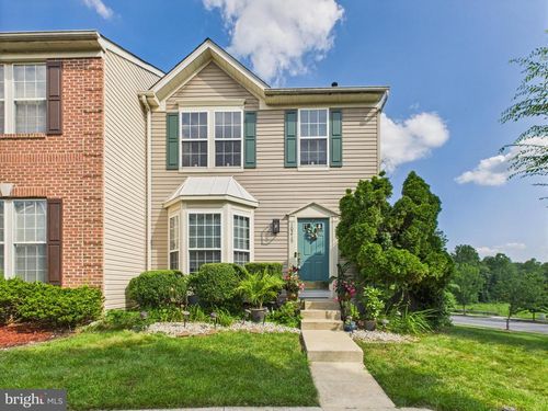 10215 Goosecreek Ct, CLINTON, MD, 20735-5847 | Card Image