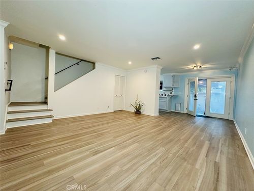 3-11138 Aqua Vista St, North Hollywood, CA, 91602-3206 | Card Image