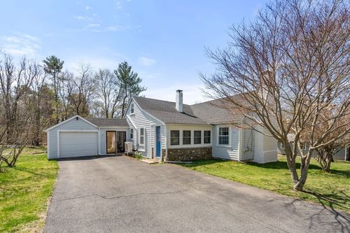 31 W Division St, Holbrook, MA, 02343-1128 | Card Image