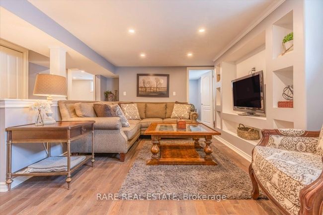 13 Evan Ave, House other with 7 bedrooms, 4 bathrooms and 6 parking in Adjala Tosorontio ON | Image 27