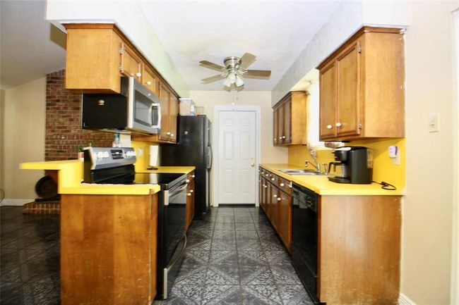 2202 Jones St, House other with 4 bedrooms, 2 bathrooms and 2 parking in Rosenberg TX | Image 18
