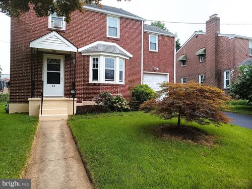24 W Reamer Ave, WILMINGTON, DE, 19804-1716 | Card Image