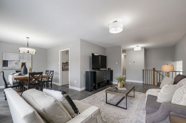 125 Guthrie Cres, House other with 3 bedrooms, 2 bathrooms and 4 parking in Whitby ON | Image 17