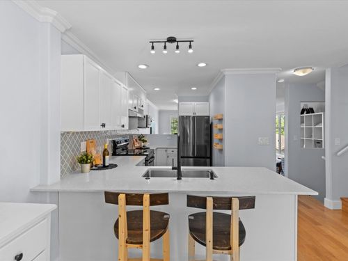 21-46858 Russell Rd, Chilliwack, BC, V2R5T3 | Card Image