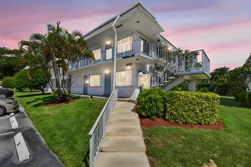 201-3402 Cynthia Ln, Lake Worth Beach, FL, 33461-5814 | Card Image