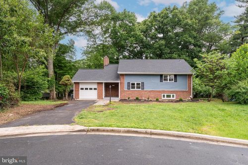 10915 Maple St, FAIRFAX, VA, 22030-5101 | Card Image