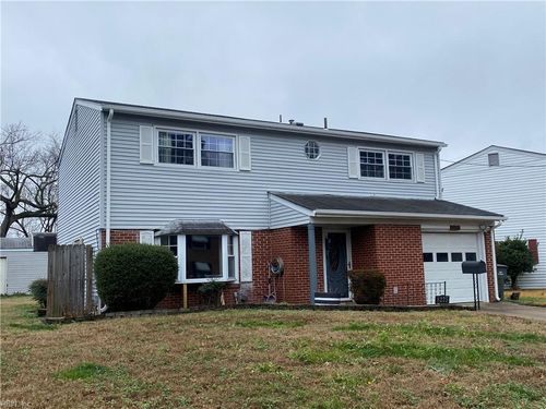 8225 Tabor Ct, Norfolk, VA, 23518-2523 | Card Image