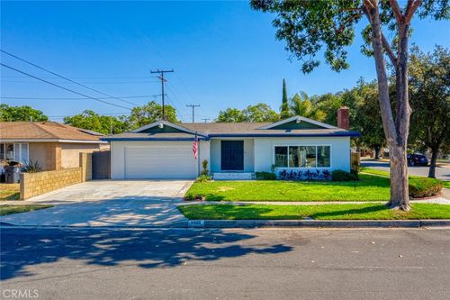 3622 W Kent Ave, Santa Ana, CA, 92704-2325 | Card Image