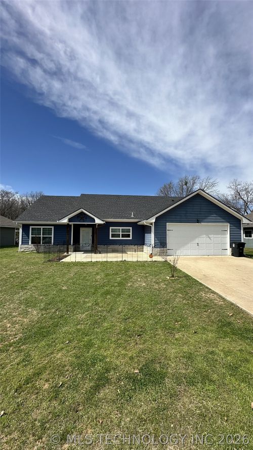 5447 Roadrunner Dr, Durant, OK, 74701-2452 | Card Image