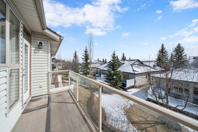 245 Springbank Terrace Sw, Home with 2 bedrooms, 2 bathrooms and 4 parking in Calgary AB | Image 41