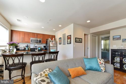 apt-301-1310 K St Se, WASHINGTON, DC, 20003-4441 | Card Image