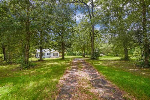 141 County Road 777, Buna, TX, 77612-4601 | Card Image