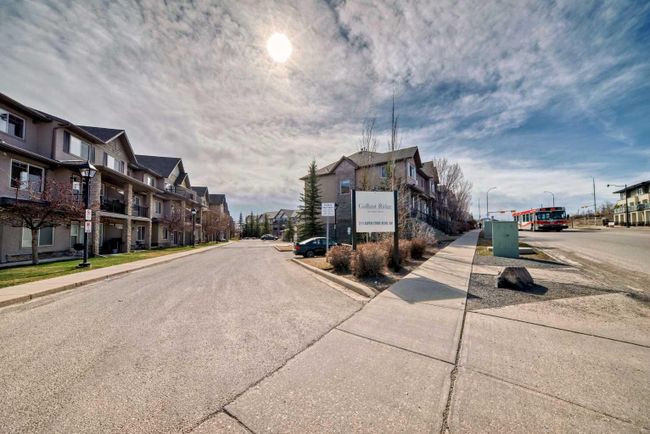2214 - 211 Aspen Stone Boulevard Sw, Home with 2 bedrooms, 2 bathrooms and 1 parking in Calgary AB | Image 32