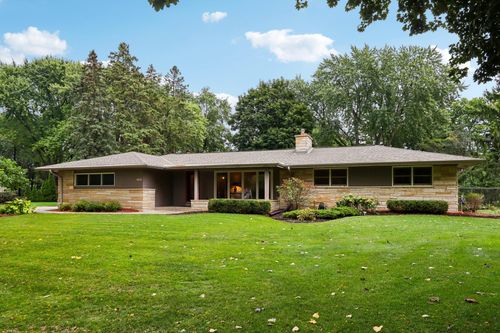 1820 Melody Ln, Brookfield, WI, 53005-5127 | Card Image
