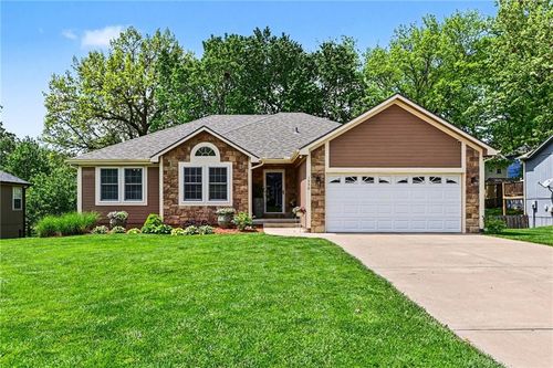 1550 S 104th Ter, Edwardsville, KS, 66111-1101 | Card Image