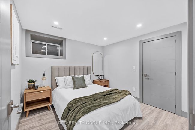 77 Millicent St, Home with 7 bedrooms, 3 bathrooms and null parking in Toronto ON | Image 29