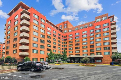 apt-724-1121 Arlington Blvd, ARLINGTON, VA, 22209-3212 | Card Image