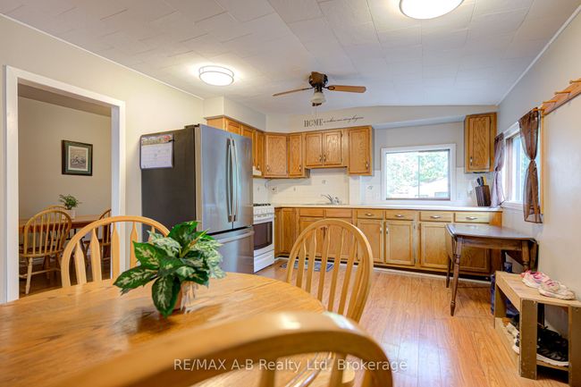 239 Nile St, House other with 4 bedrooms, 2 bathrooms and 8 parking in Stratford ON | Image 18