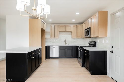 826 Hart Avenue, Las Vegas, NV, 89106 | Card Image