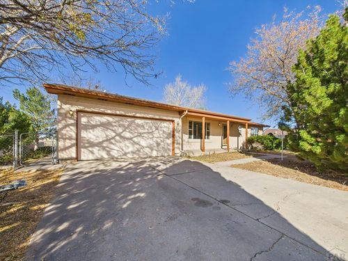 21 S Golfwood Dr W, Pueblo West, CO, 81007-3671 | Card Image