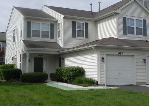 927-927 Genesee Dr, Naperville, IL, 60563-4114 | Card Image