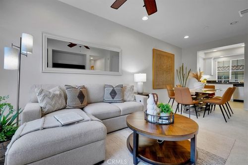 35 Silverado, Irvine, CA, 92618-8844 | Card Image