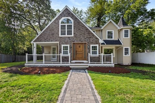 21 Beechwood Ave, Pembroke, MA, 02359-2412 | Card Image