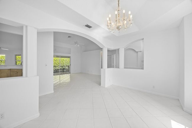 1040 Egret Circle Circle N, House other with 3 bedrooms, 2 bathrooms and null parking in Jupiter FL | Image 9