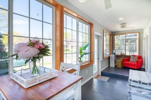 1074 12th Ave Se, Minneapolis, MN, 55414-2306 | Card Image