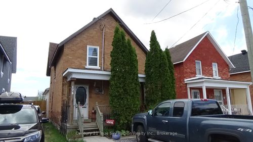 176 Church St, Sturgeon Falls, ON, P2B1H5 | Card Image