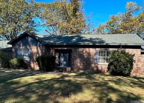 220 Mckinley St, Lonoke, AR, 72086-3035 | Card Image