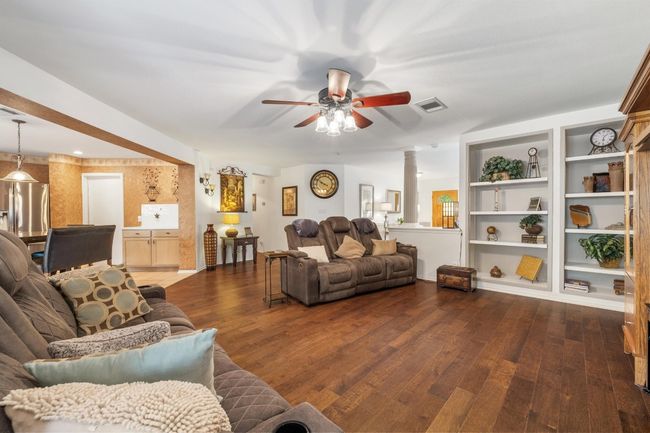 903 E Olympic Dr, House other with 3 bedrooms, 2 bathrooms and 2 parking in Pflugerville TX | Image 12
