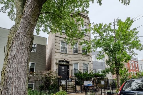 1r-912 N Richmond St, Chicago, IL, 60622-4394 | Card Image