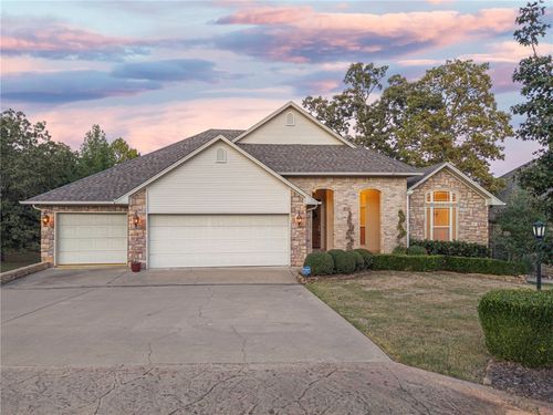 2710 Parkway Ln, Van Buren, AR, 72956-6931 | Card Image