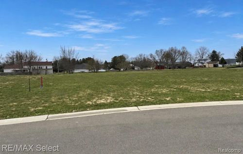 7-5421 Spring Meadows Way, Linden, MI, 48451-9510 | Card Image