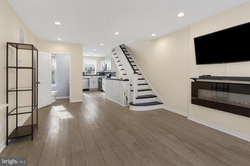 2124 Sigel St, PHILADELPHIA, PA, 19145-1925 | Card Image