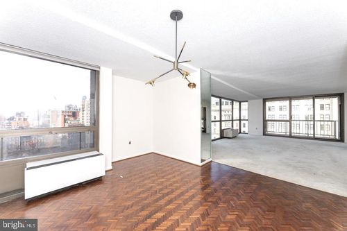 1602l-233 S 6th Street, PHILADELPHIA, PA, 19106 | Card Image