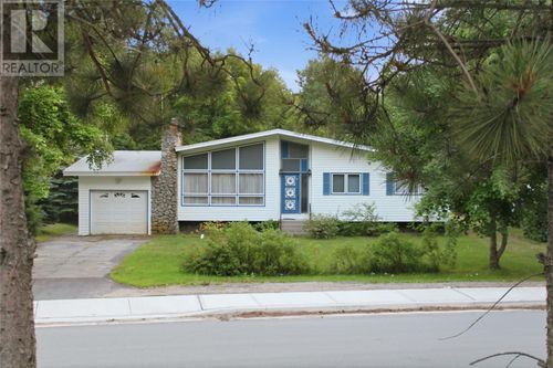 35 Pine Tree Rd, Gambo, NL, A0G0H8 | Card Image