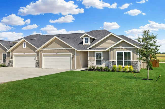 7036 Guilford Ct, Home with 8 bedrooms, 4 bathrooms and 2 parking in Midlothian TX | Image 4