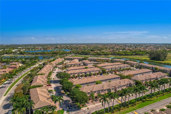 9369 Sw 221 St St, Townhouse with 2 bedrooms, 3 bathrooms and null parking in Cutler Bay FL | Image 51