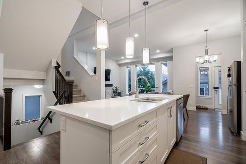 20427 83b Ave, Langley, BC, V2Y0R6 | Card Image