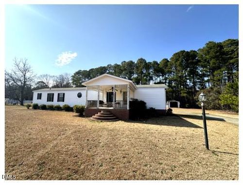 114 Laura Ave, Princeton, NC, 27569-9524 | Card Image