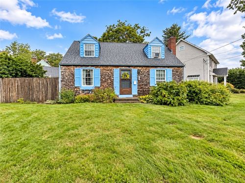 220 Sachem Road, North Kingstown, RI, 02852 | Card Image