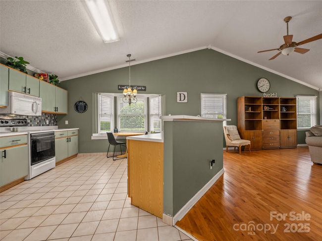 12 Tisha Ln, Townhouse with 3 bedrooms, 2 bathrooms and null parking in Hendersonville NC | Image 17