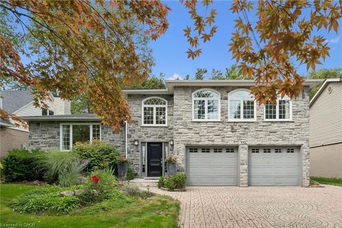 334 Coleridge Dr, Waterloo, ON, N2L2V6 | Card Image