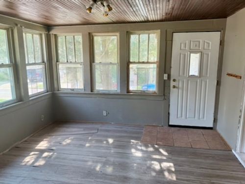 209 Sherman Pl, Waukegan, IL, 60085-4233 | Card Image