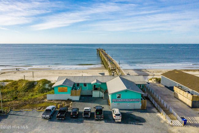 233 Ne 70 Th St, House other with 3 bedrooms, 2 bathrooms and null parking in Oak Island NC | Image 58