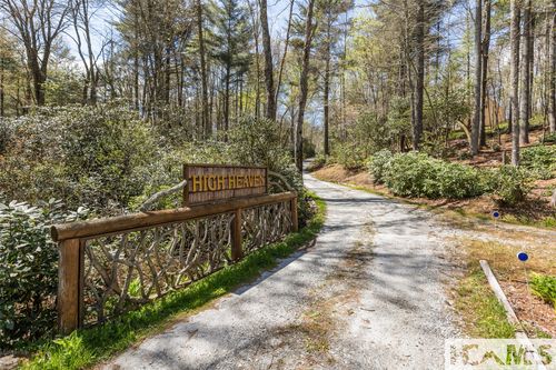 400 Cole Mountain Cir, Highlands, NC, 28741-8985 | Card Image