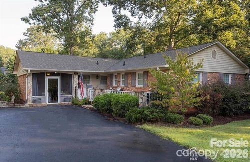 211 General Stonewall Jackson Dr, Stanley, NC, 28164-2160 | Card Image